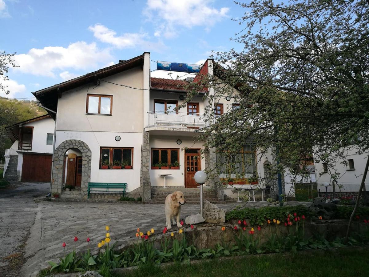 Самостоятелни Стаи В Къща За Гости Балкан Ribarica Esterno foto