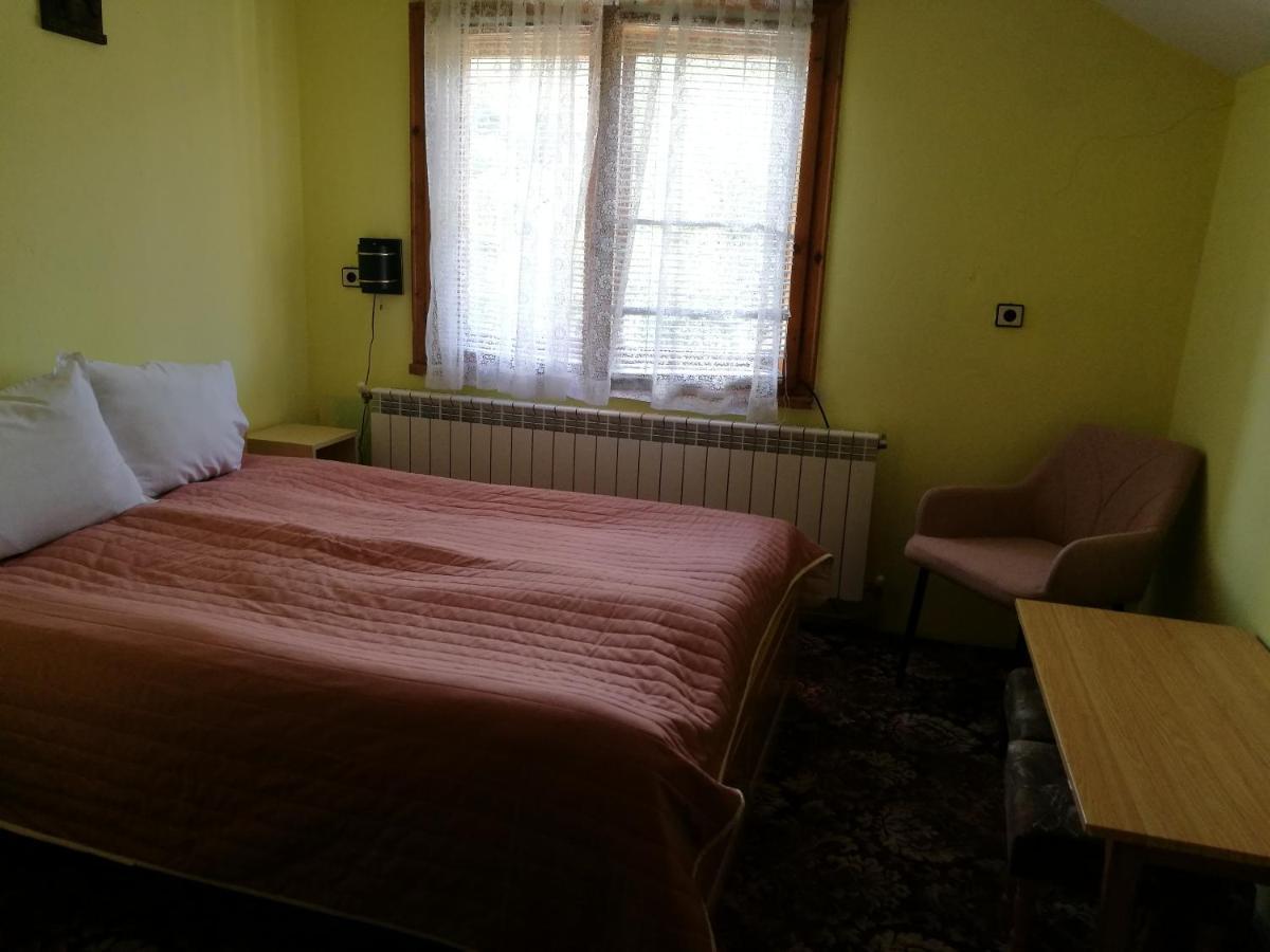 Самостоятелни Стаи В Къща За Гости Балкан Ribarica Esterno foto